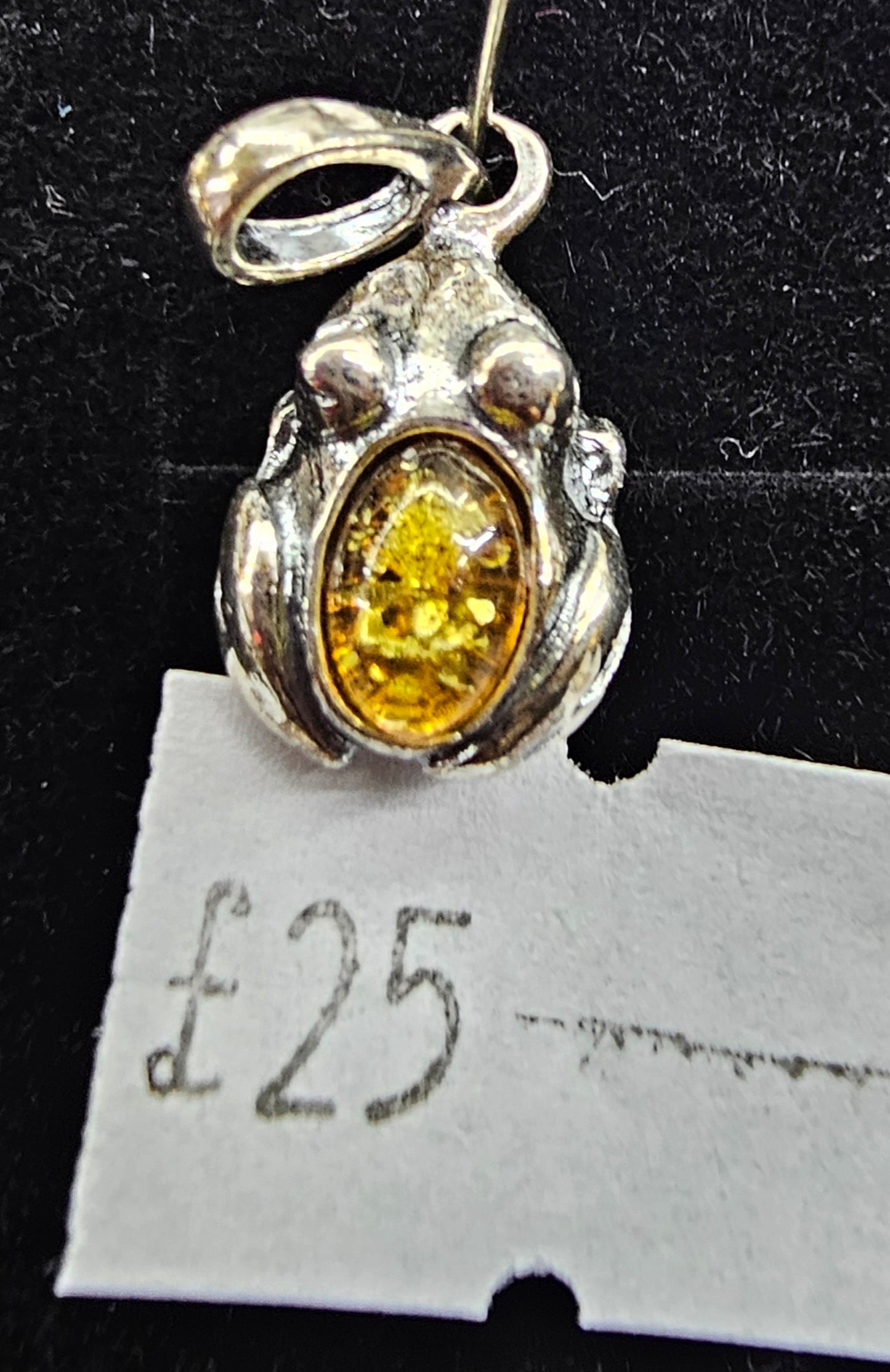 Amber 925 silver Frog pendant