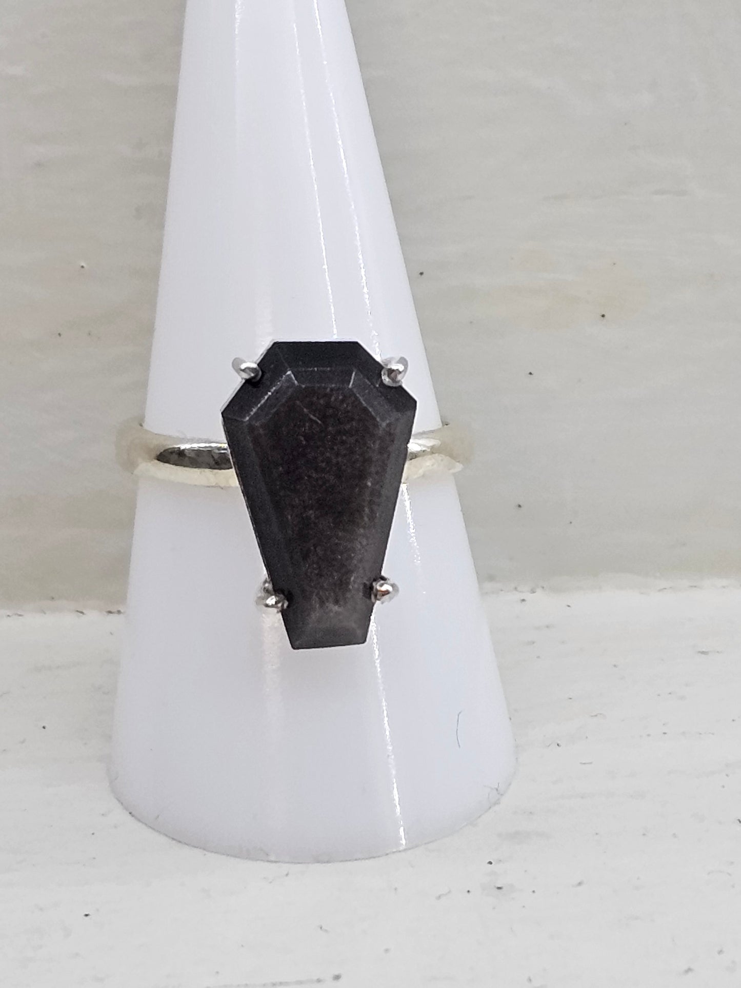 Silver shine Obsidian 925 Silver coffin ring.