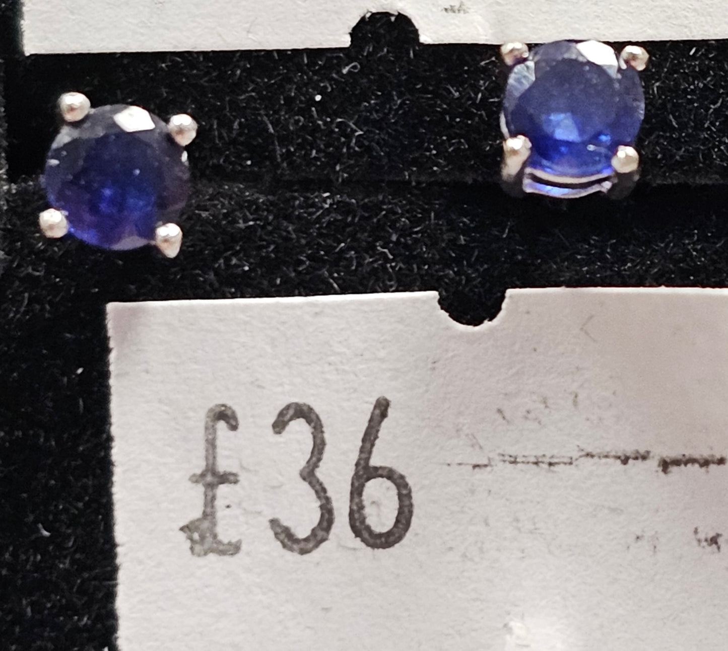 Sapphire 925 silver Stud earrings (round)