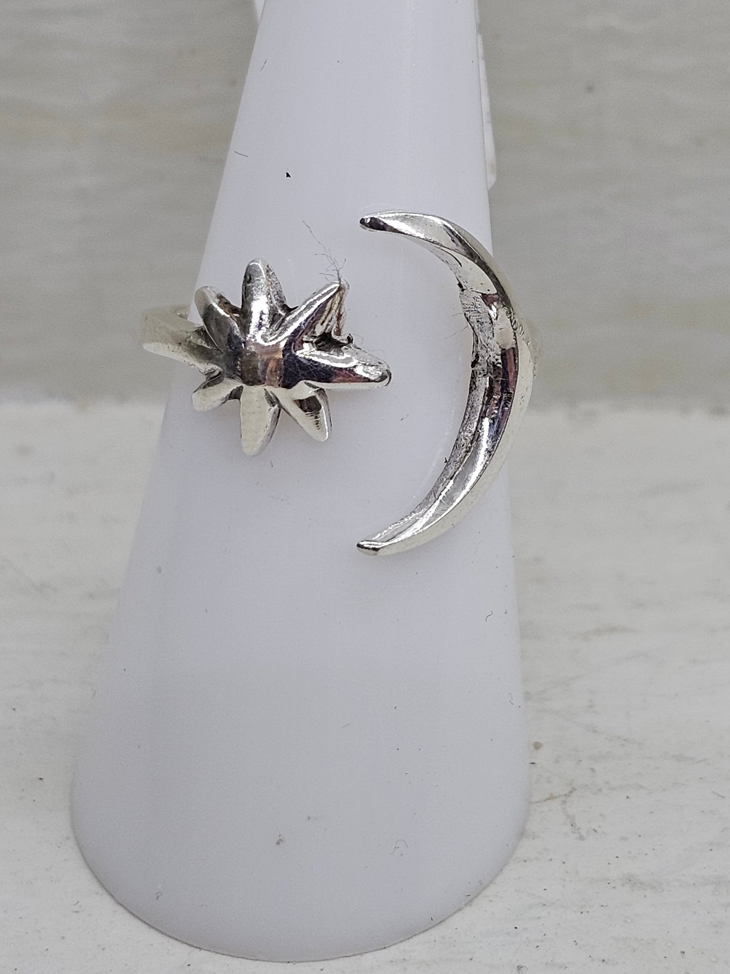 Star & Moon 925 Silver Ring Size W