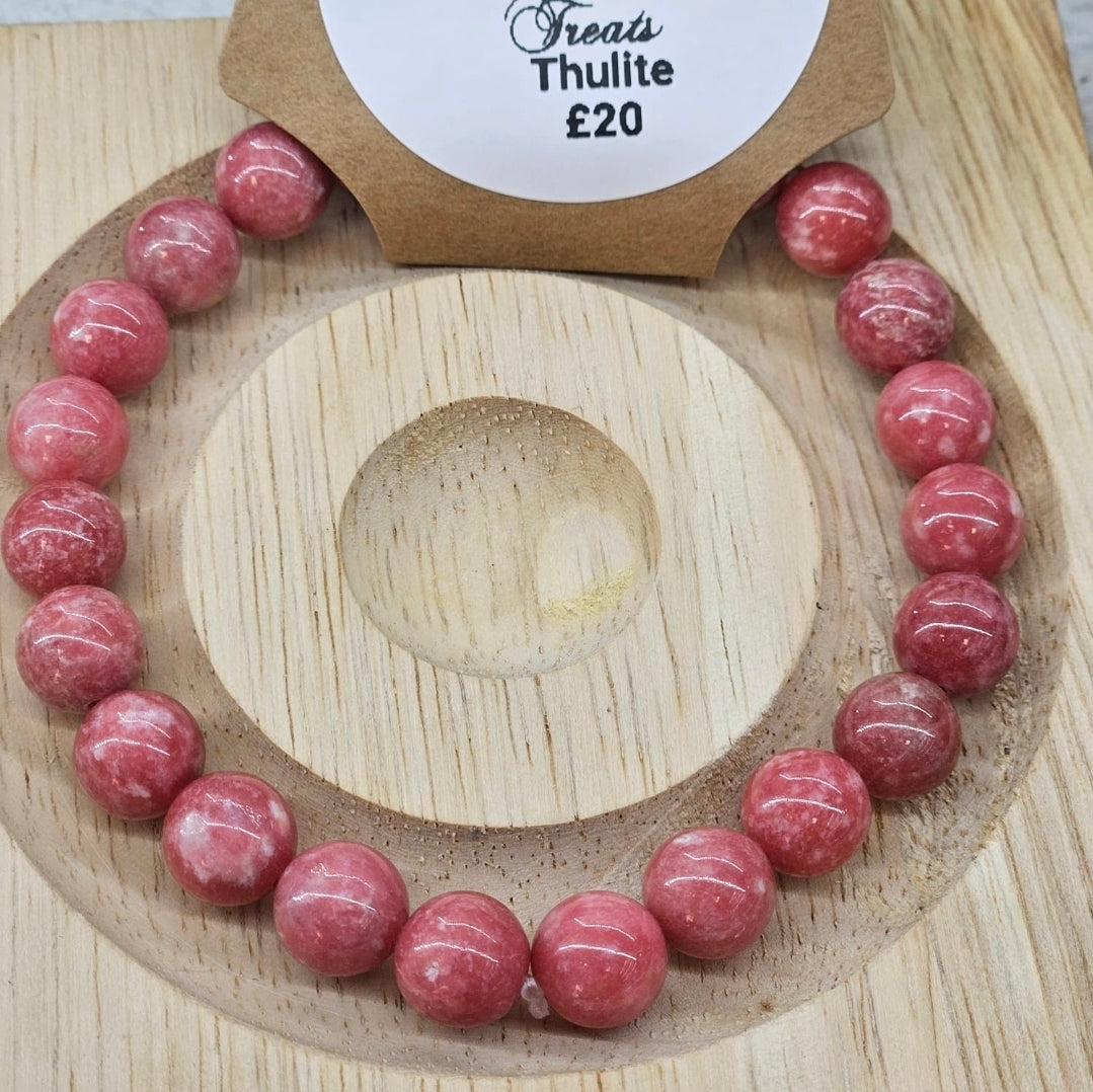 Thulite 8mm bead bracelet