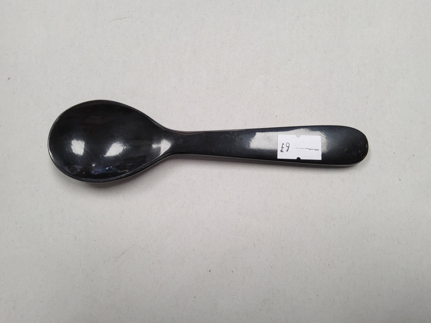 Horn spoon