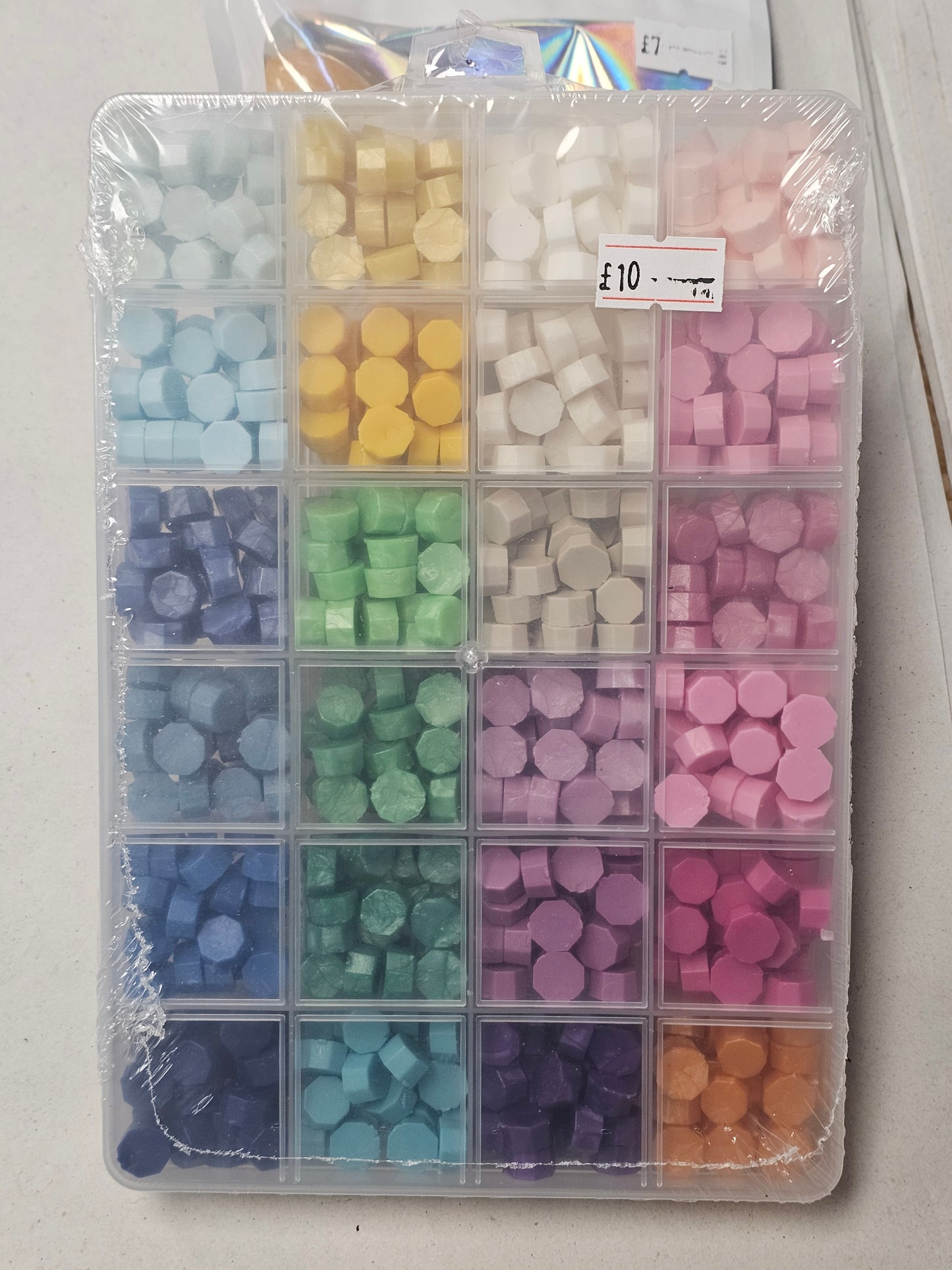 Wax for stamps (24 colours)