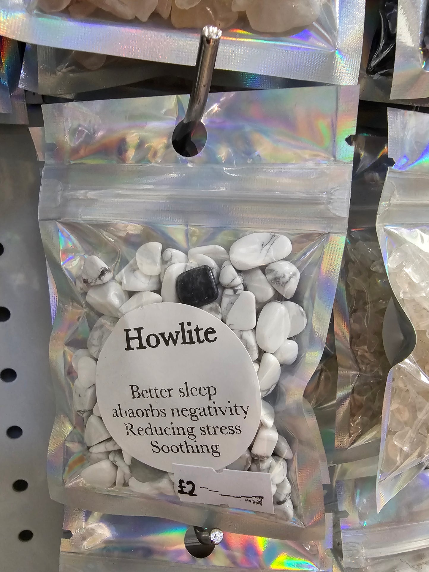 Howlite Chips