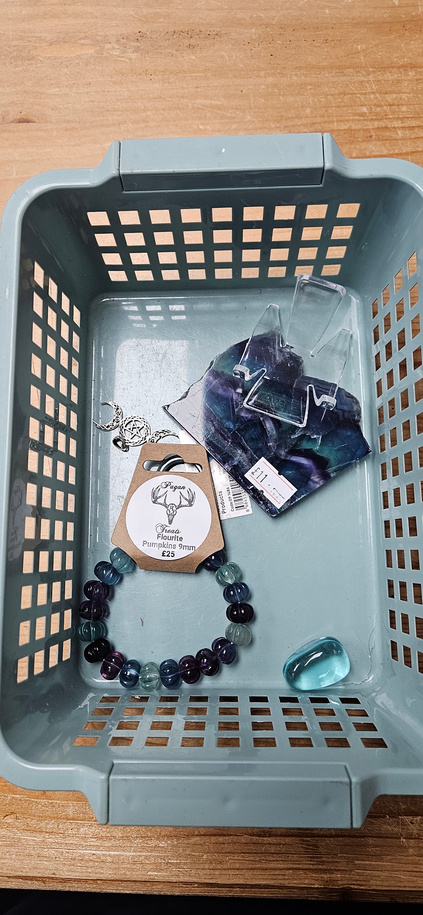 Spirits live basket