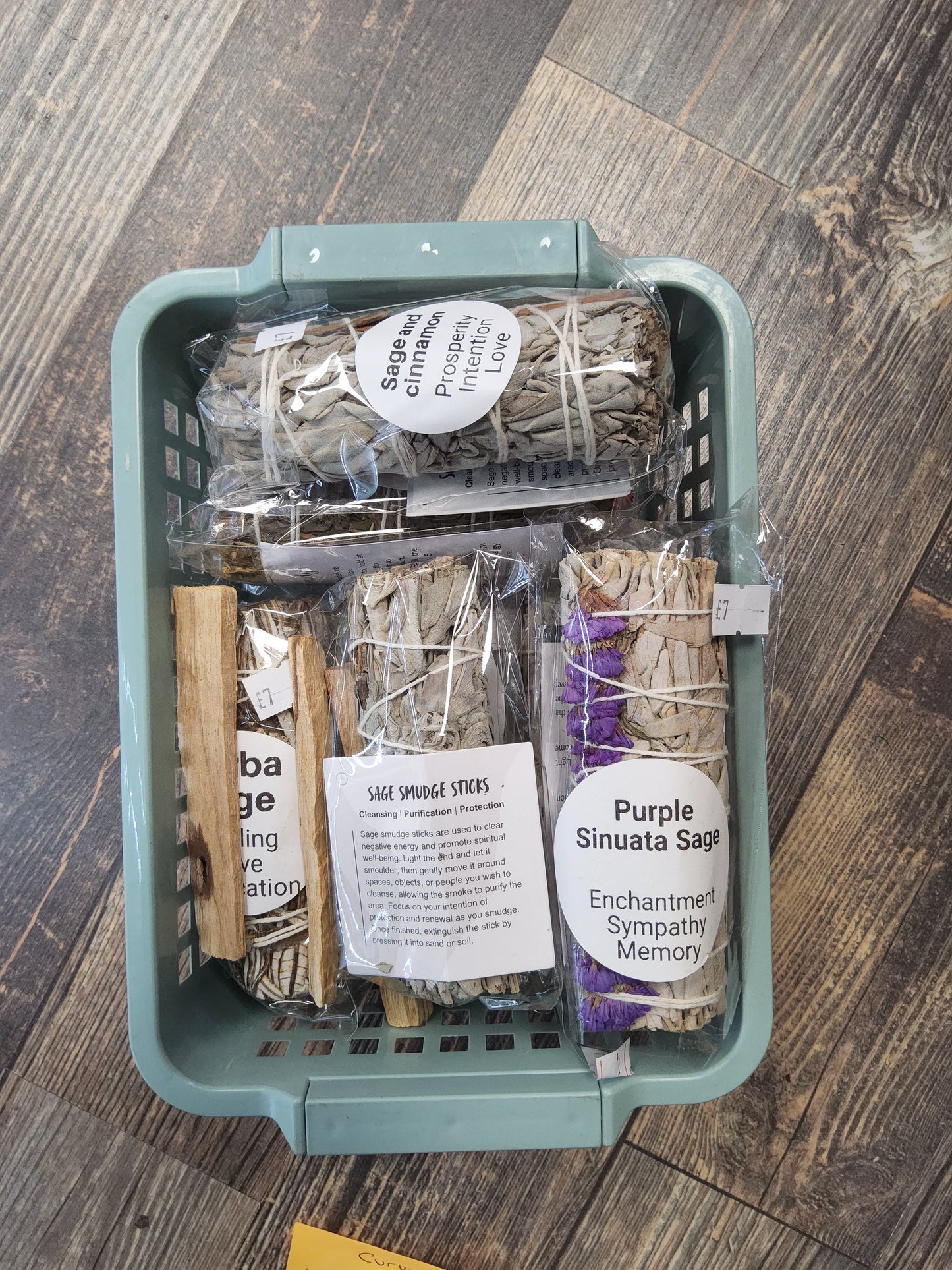Curvy's live basket