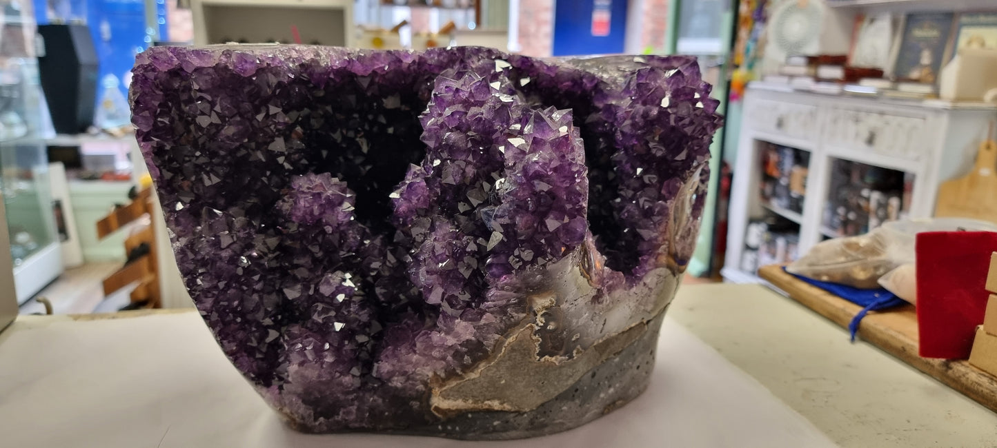 Unique Uruguayan amethyst with stalactites