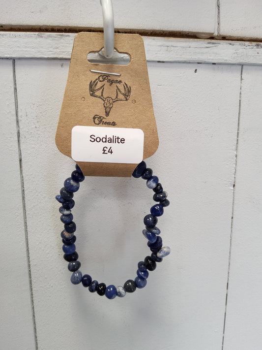 Sodalite chip bracelet