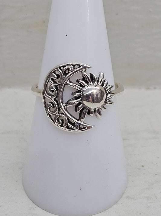 Sun & Moon 925 Silver Ring Size P/Q