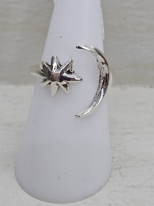Star & Moon 925 Silver Ring Size W