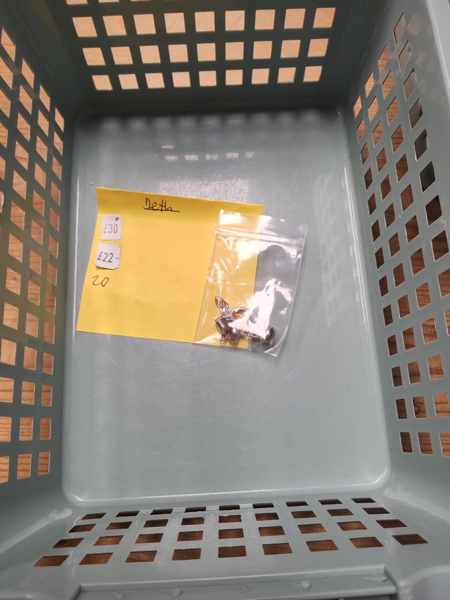 Beth's live basket