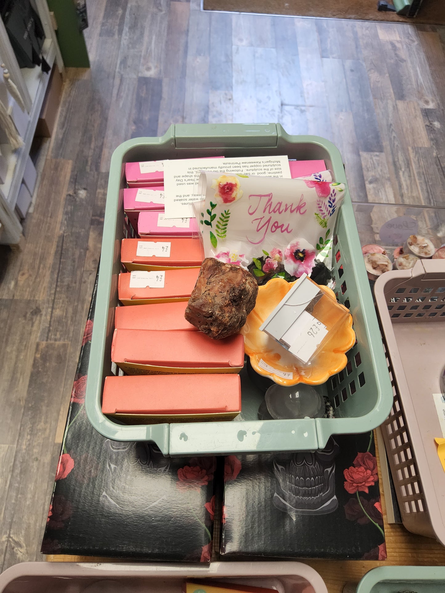 Donya's live basket