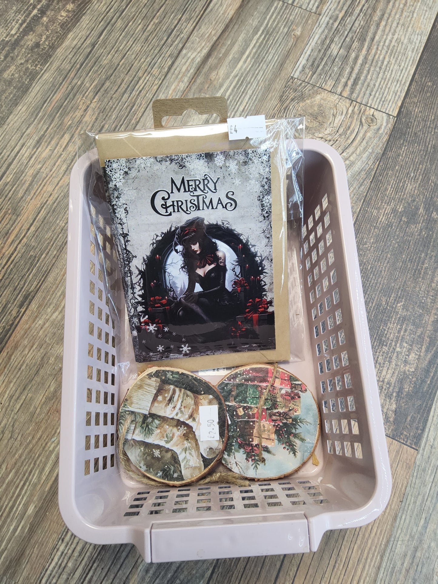 Donna's live basket